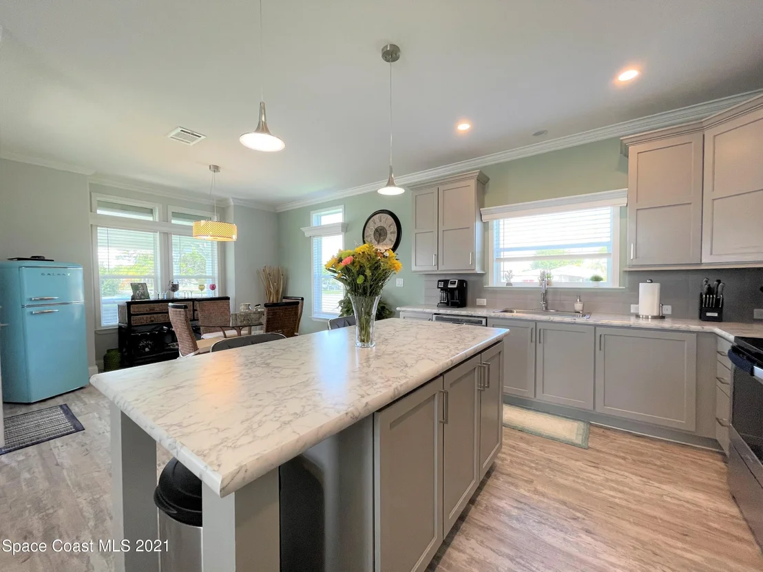 Photo of 816 Pinewood Boulevard