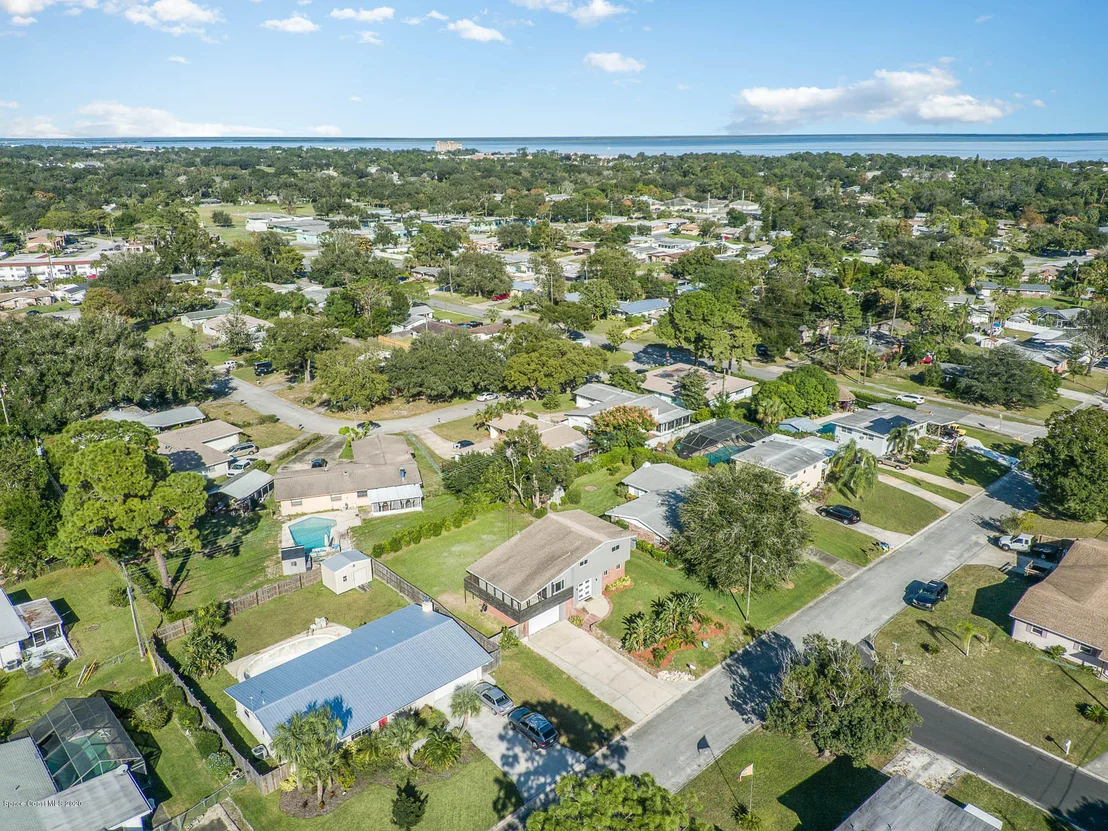 Photo of 960 Forest Road