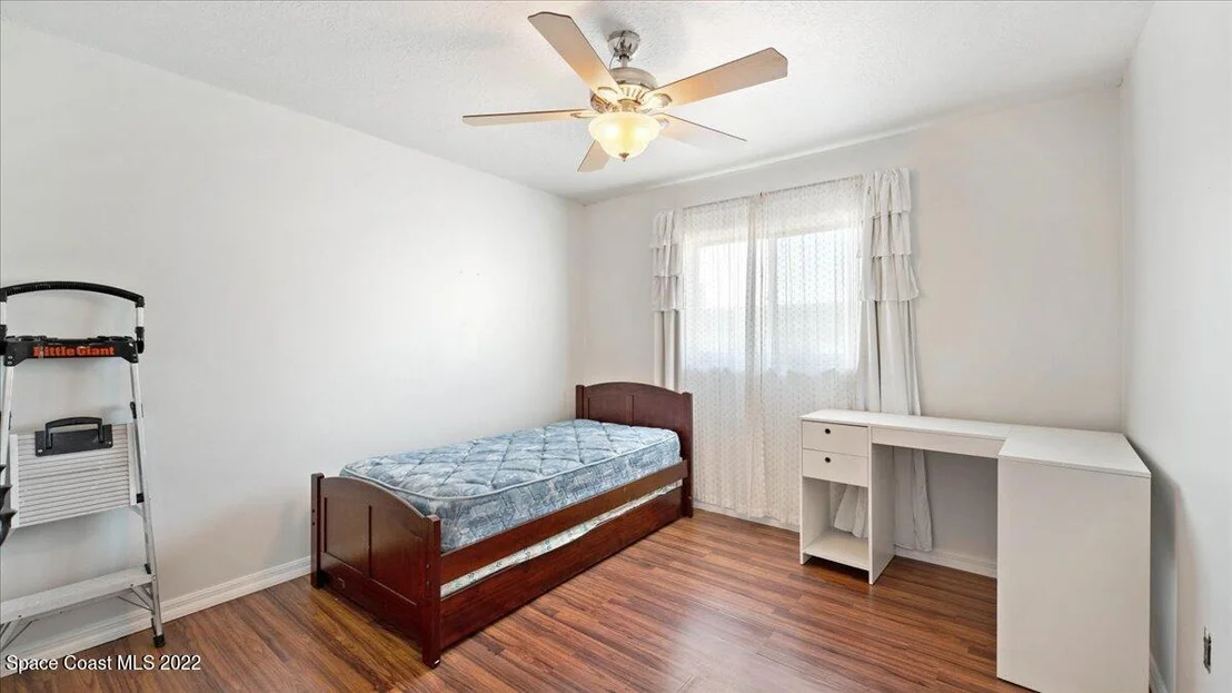 Photo of Unit 215 at 1720 Murrell Road