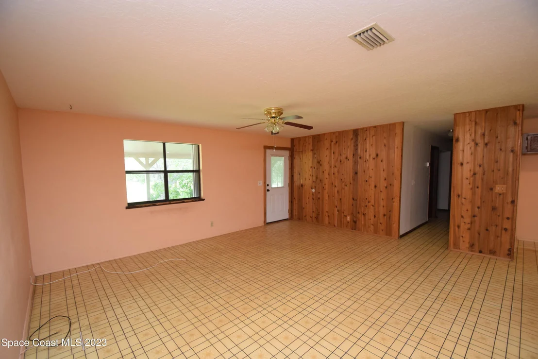 Photo of 2660 Weber Road