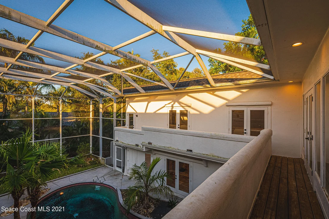 Photo of 472 Peregrine Drive