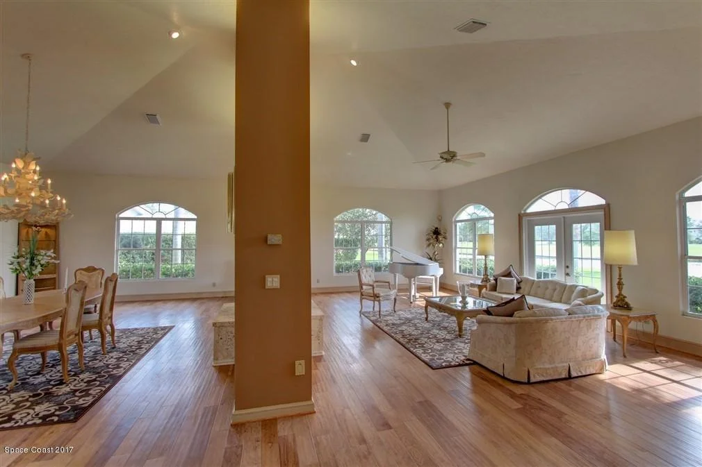 Photo of 490 Pine Needles Court