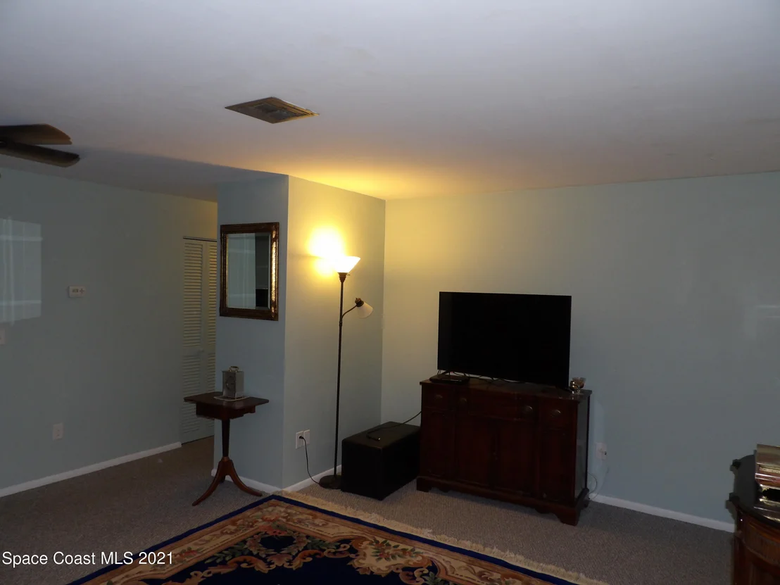 Photo of 797 Bianca Drive NE
