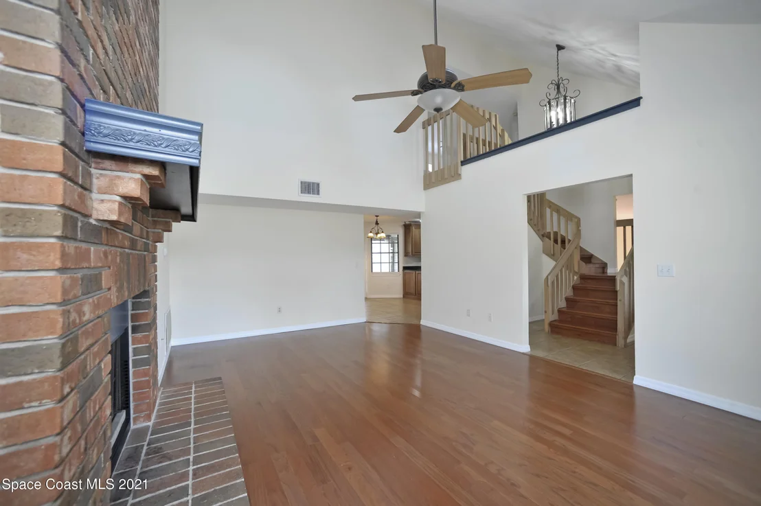 Photo of 986 Whisperpine Drive