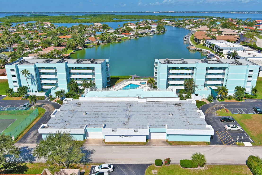 Photo of Unit 1302 at 1700 Commodore Boulevard