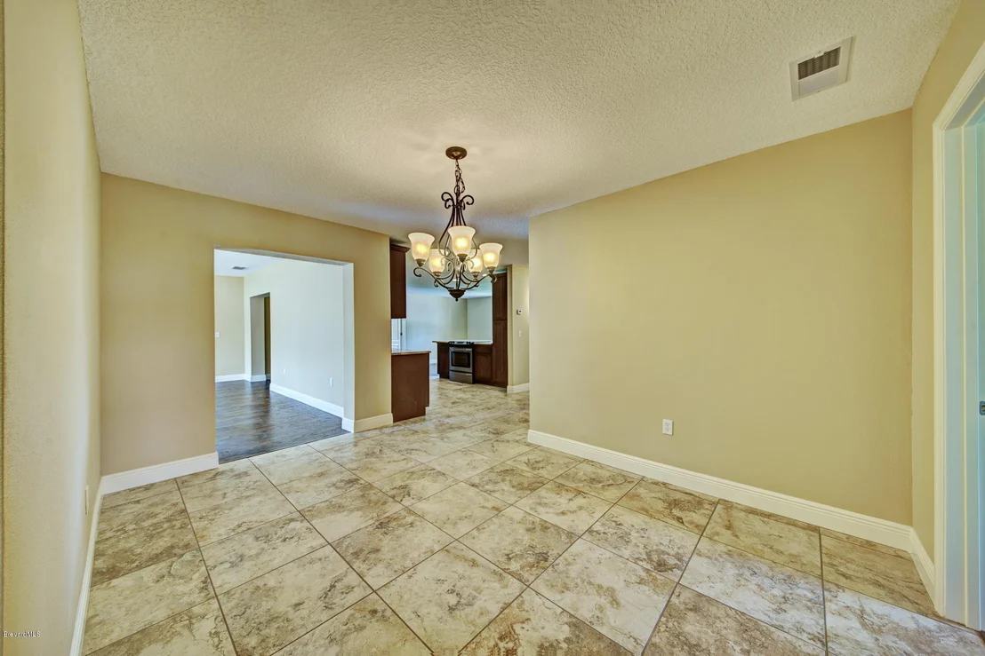 Photo of 516 Banyan Way