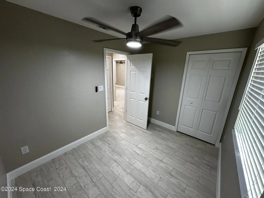 Photo of 1171 Abbey Circle NE