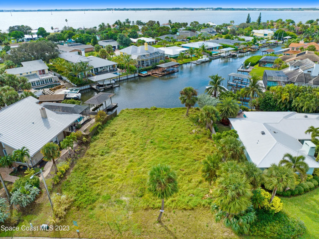 Photo of 394 River View Lane