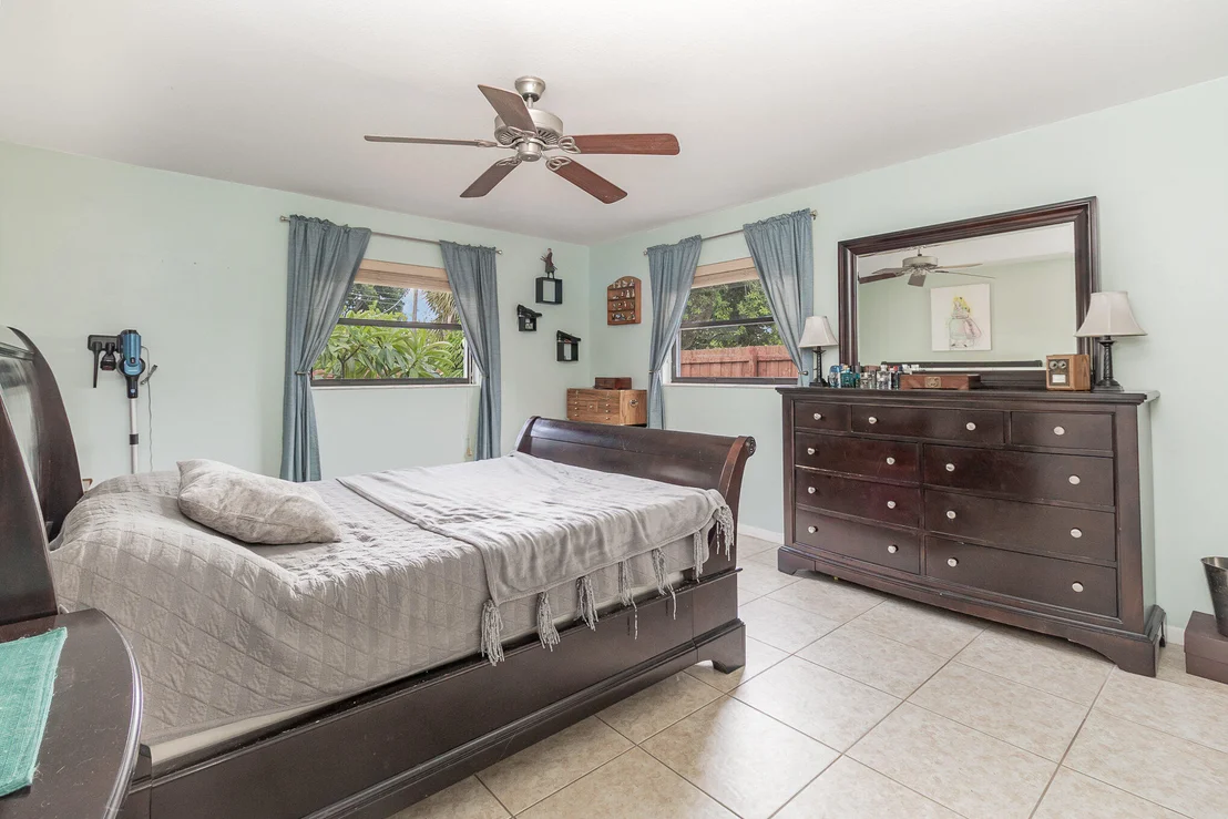 Photo of 757 Angle Street NE