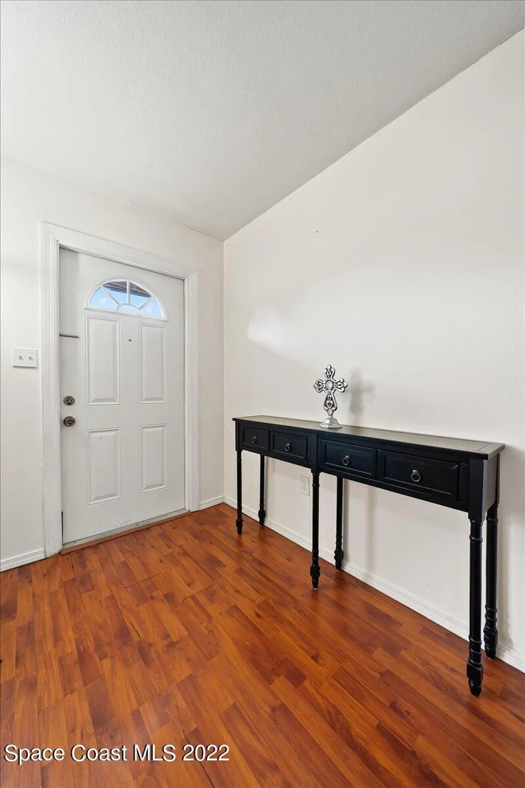 Photo of 2546 Lorna Drive