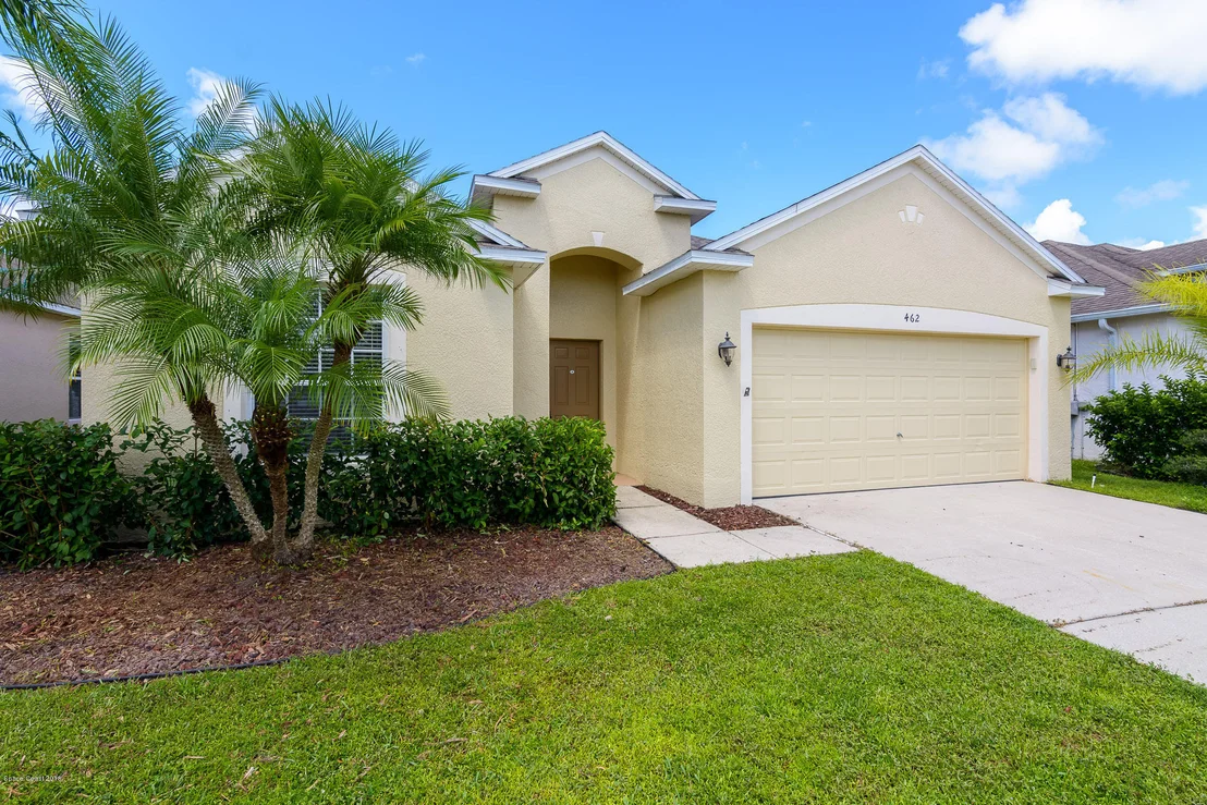 Photo of 462 Cressa Circle
