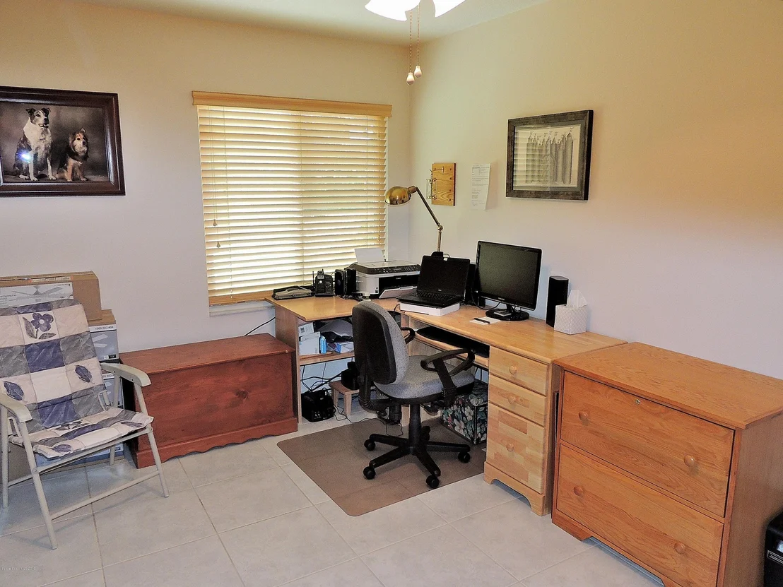 Photo of 1801 Laurel Oak Drive N
