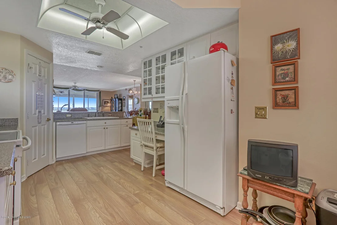 Photo of Unit 405 at 102 Riverside Drive