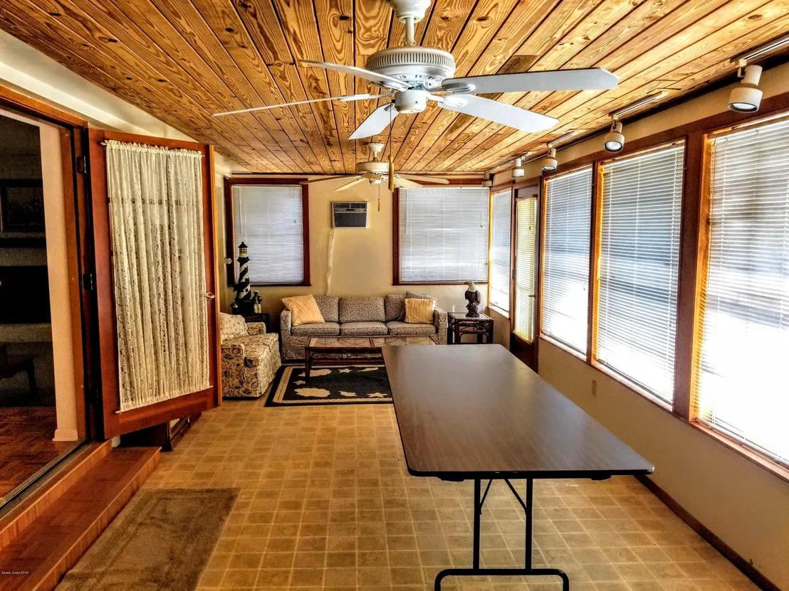 Photo of 945 Bluewater Drive