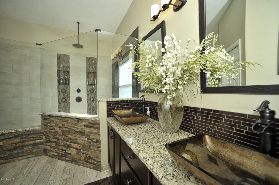 Photo of 4883 Buttonwood Drive