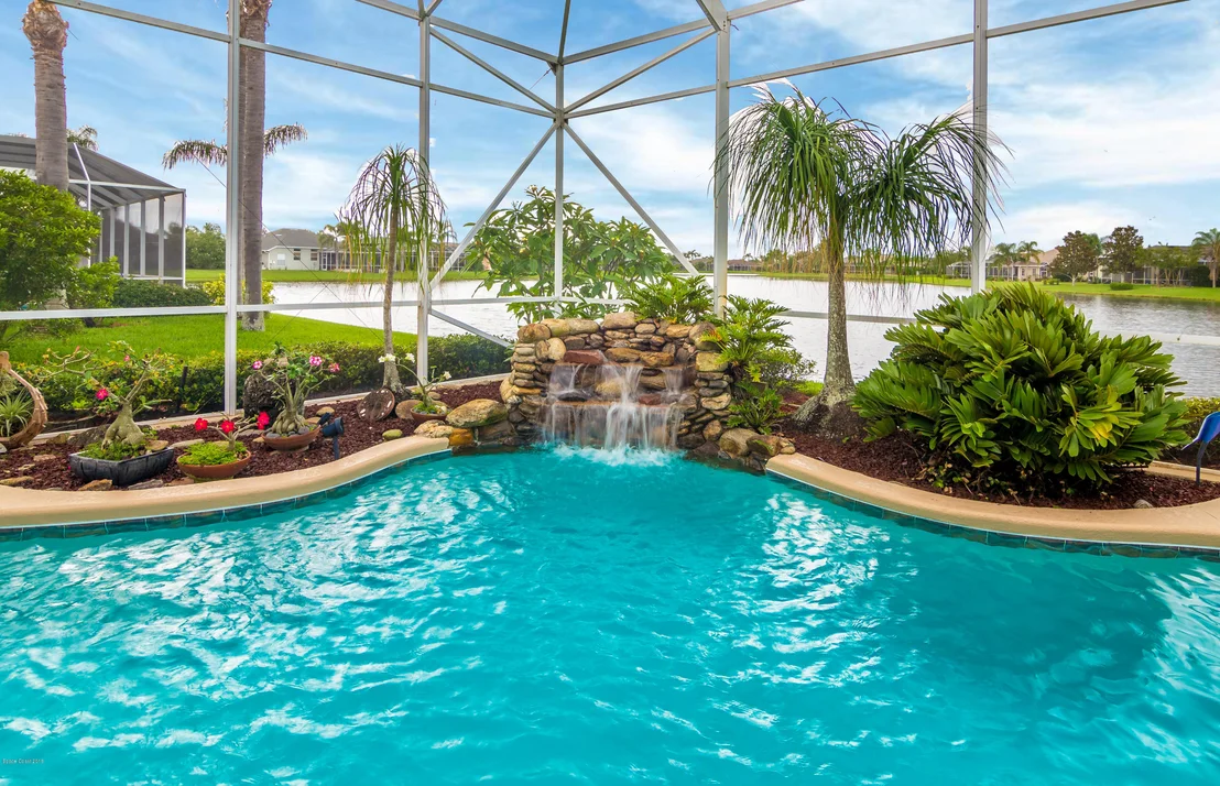 Photo of 910 Starling Way