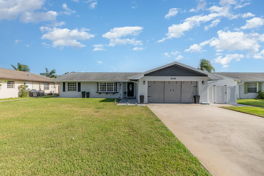 Photo of 1891 Tallpalm Road