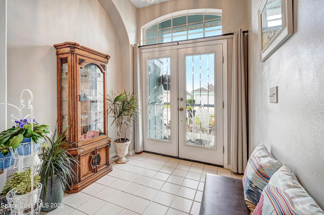 Photo of 852 Villa Drive