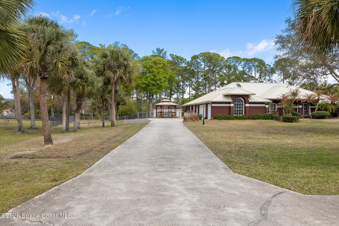 Photo of 4920 Shade Tree Street