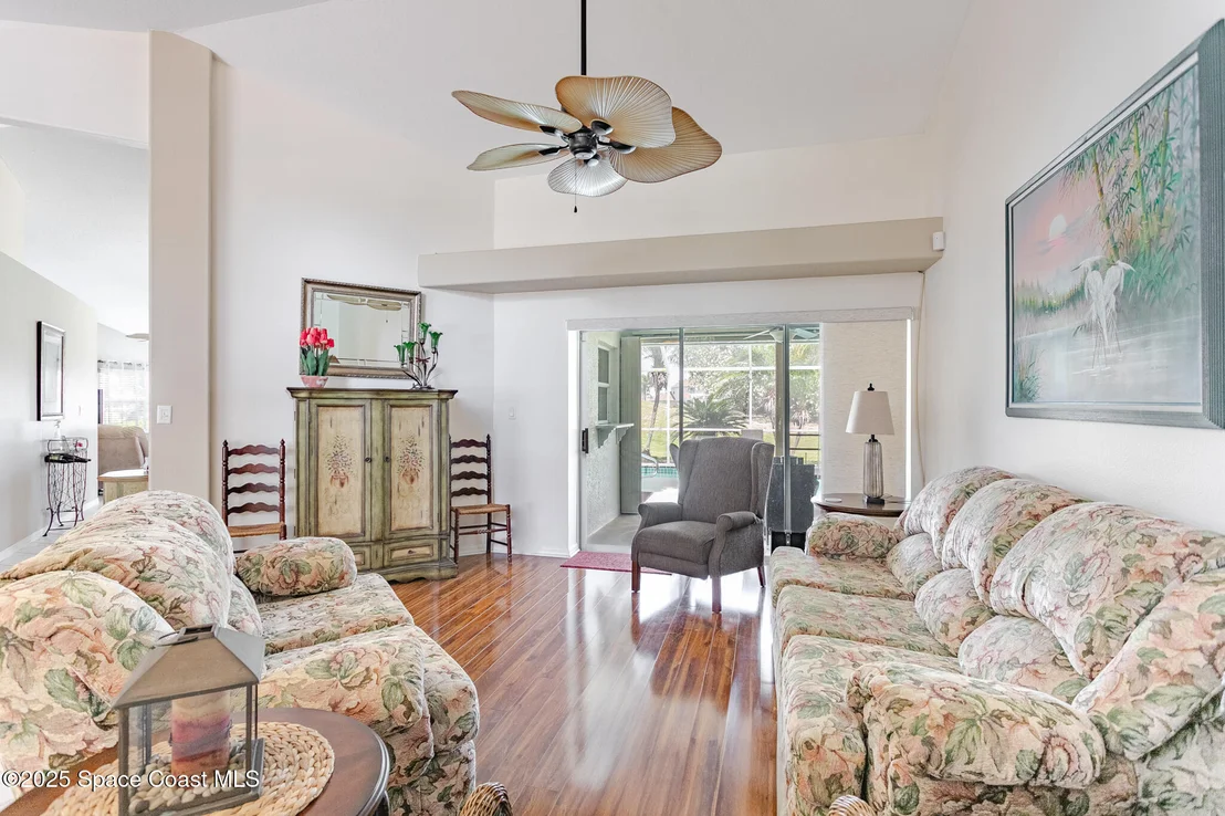 Photo of 2386 Golf Vista Boulevard