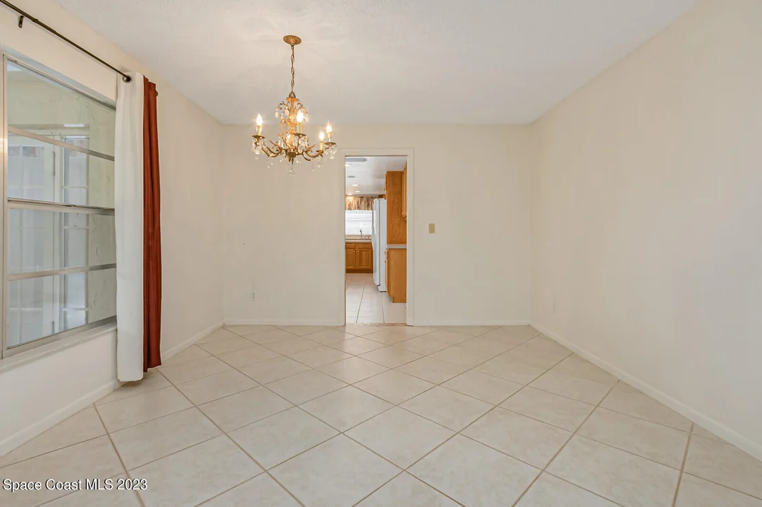 Photo of 536 Solitaire Palm Drive
