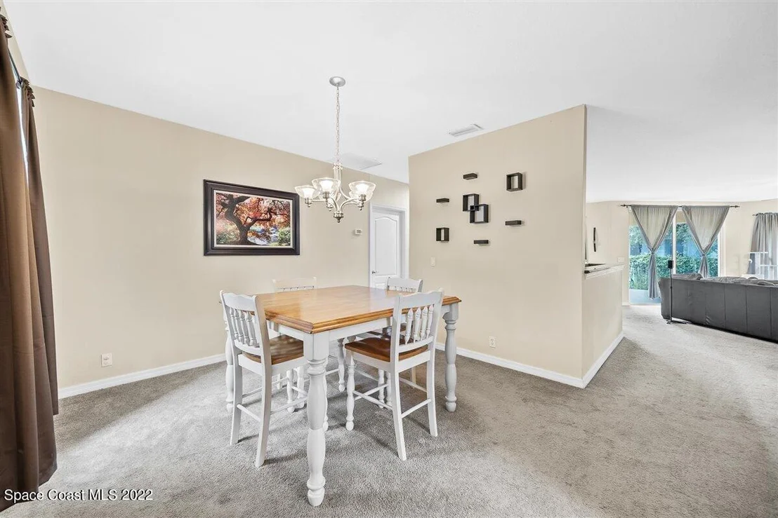 Photo of 6355 Angus Street