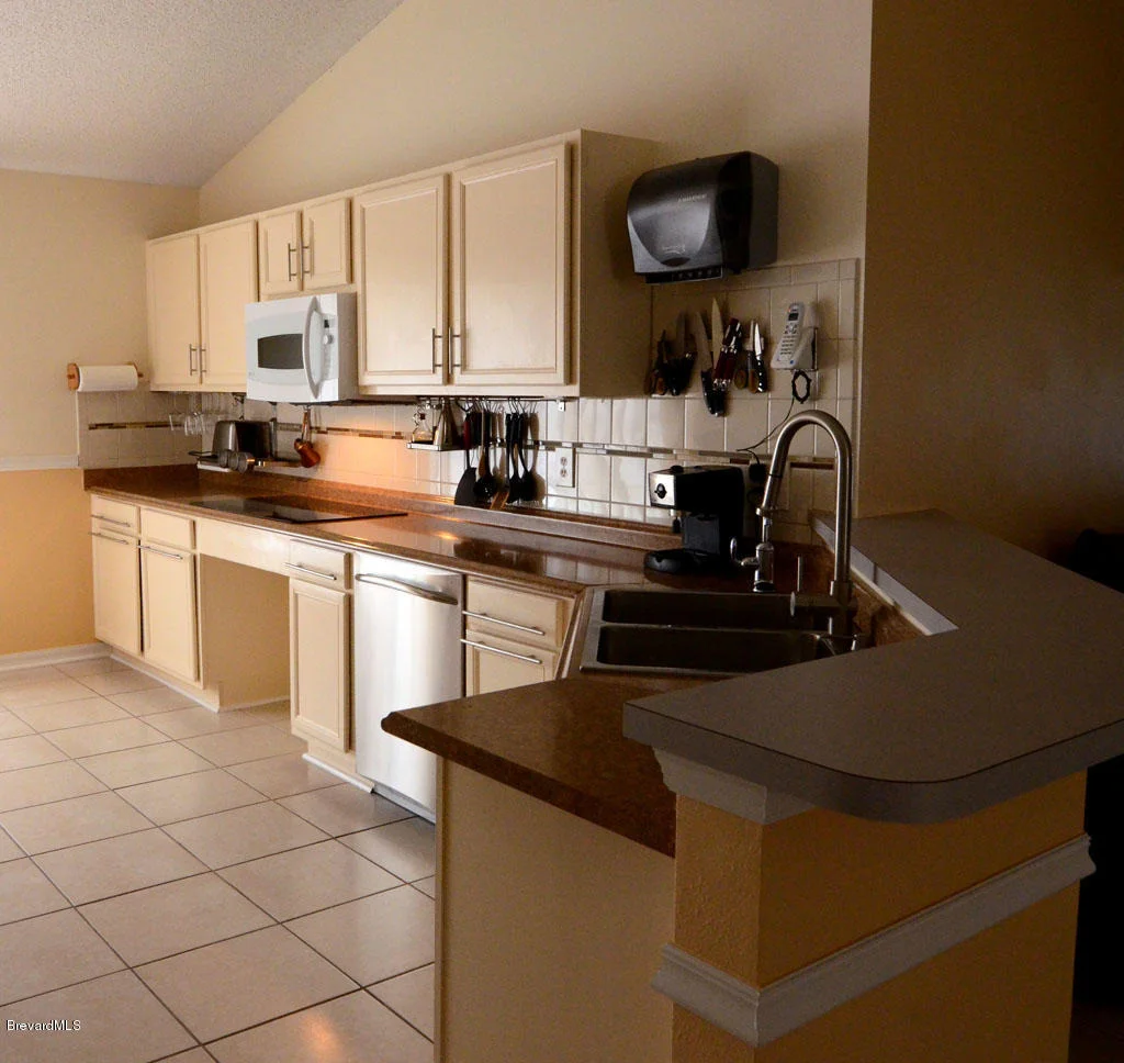 Photo of 1065 Sedgewood Circle