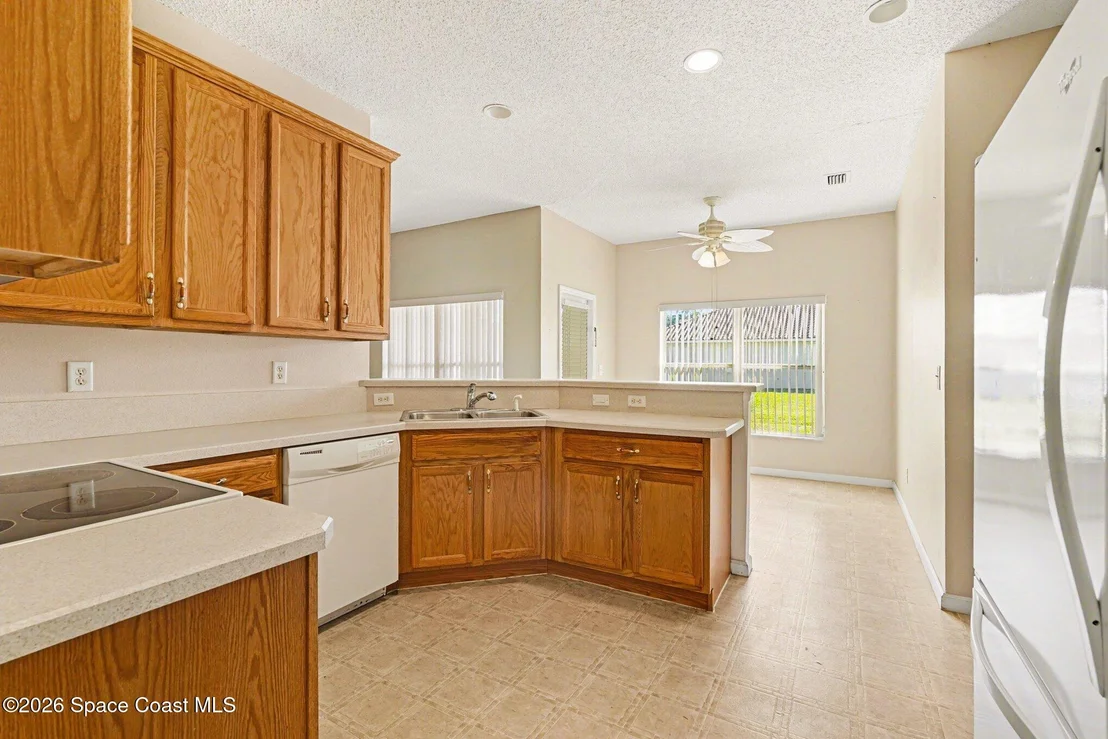 Photo of 3061 Eldron Boulevard SE