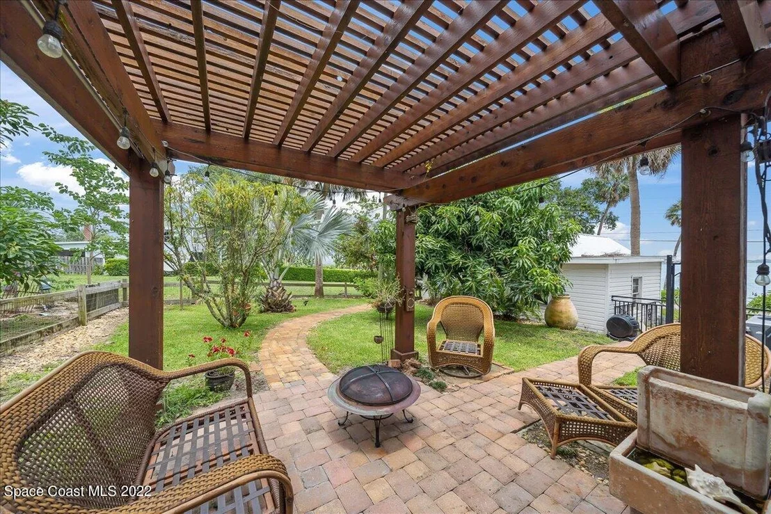 Photo of 2915 N Indian River Drive