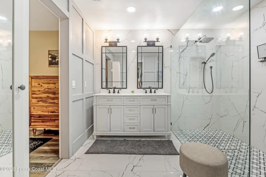 Photo of 4779 Alfred Street