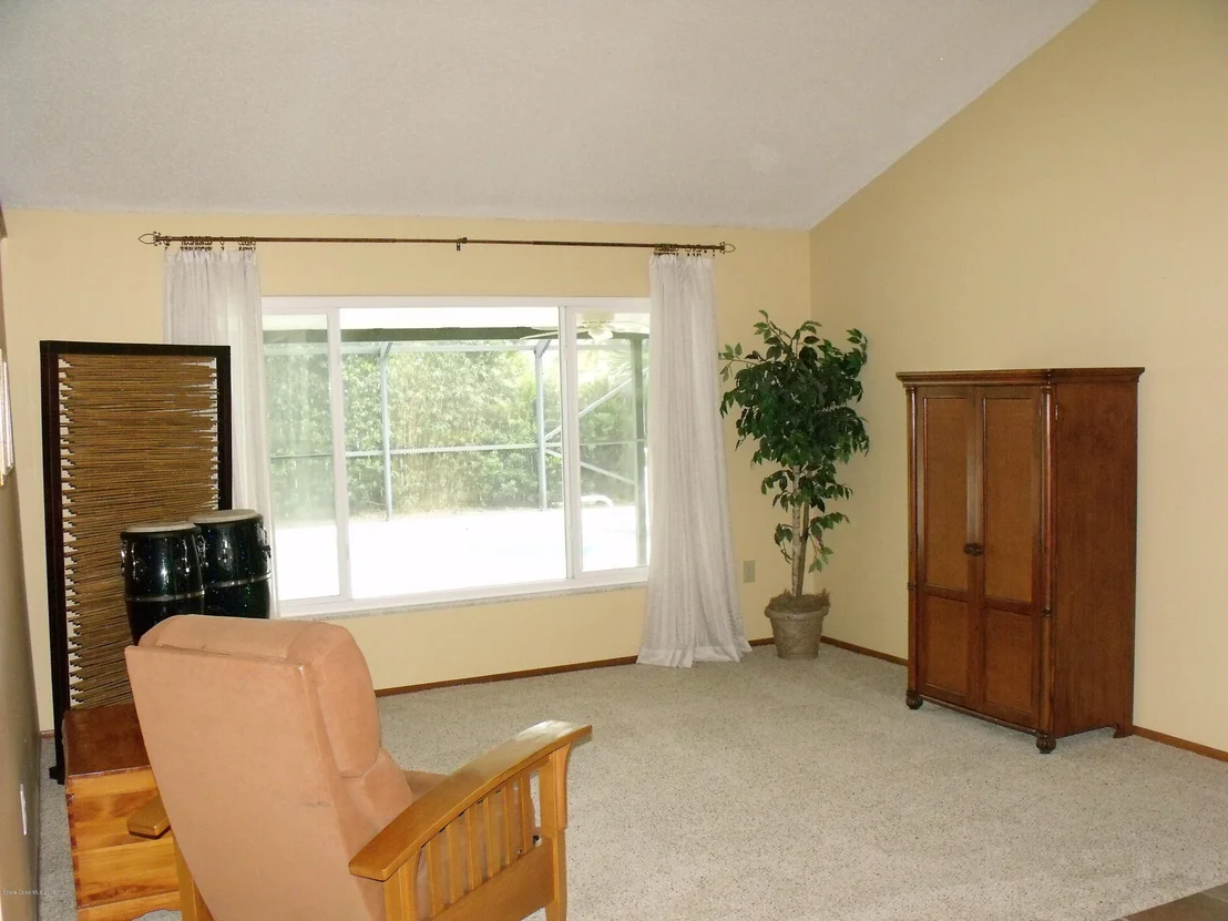 Photo of 909 Jamestown Drive