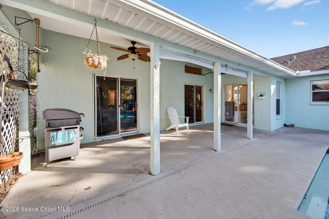 Photo of 5102 Cocoplum Avenue