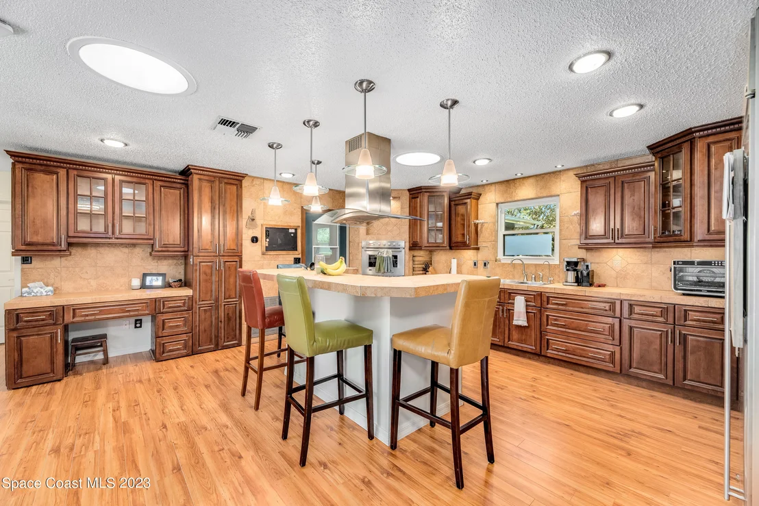 Photo of 2624 School Drive NE