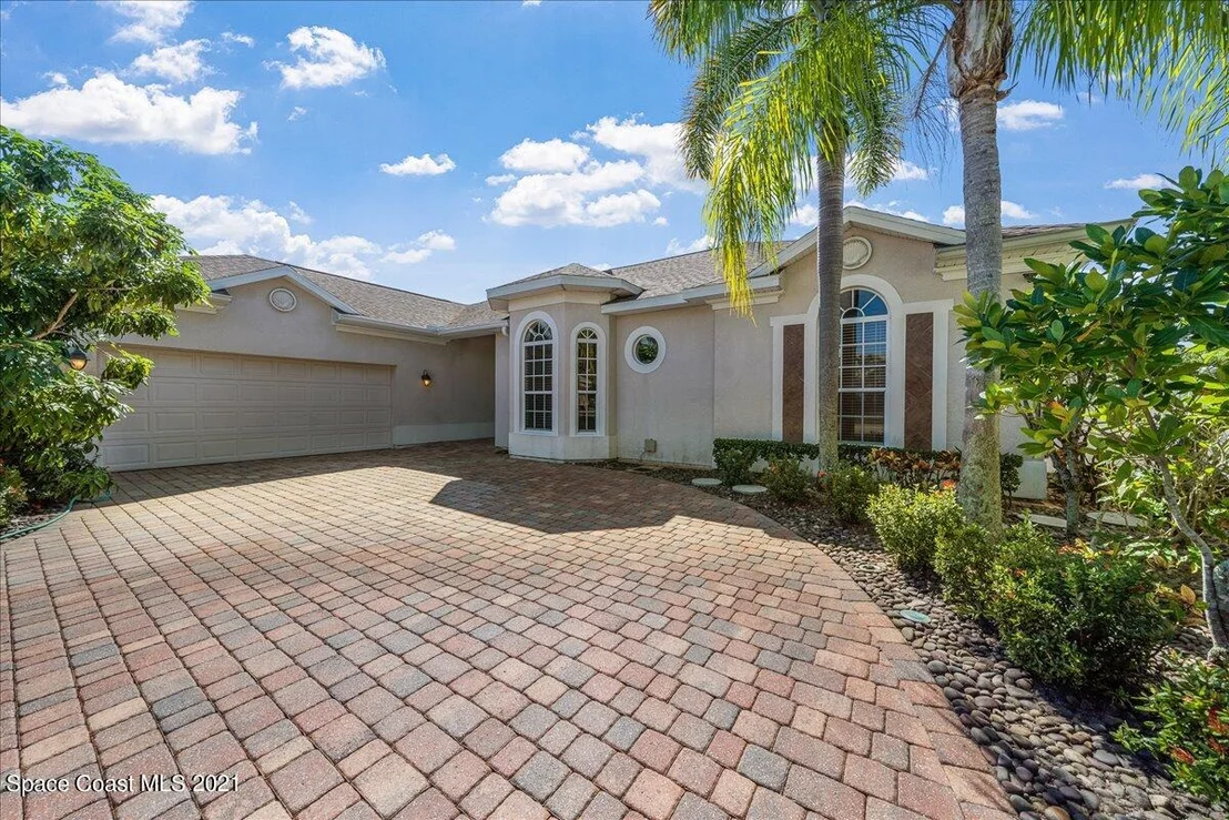 Photo of 293 Pebble Hill Way