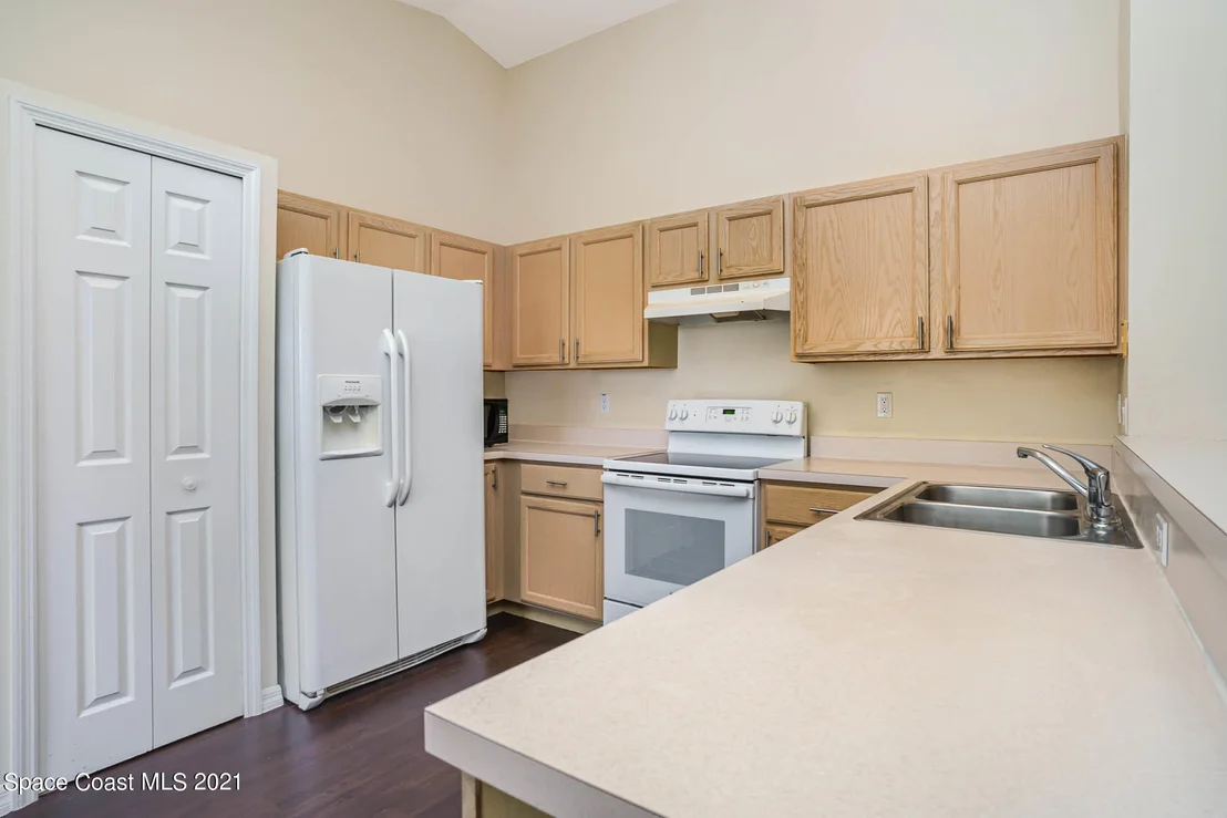 Photo of 1528 Bronco Drive