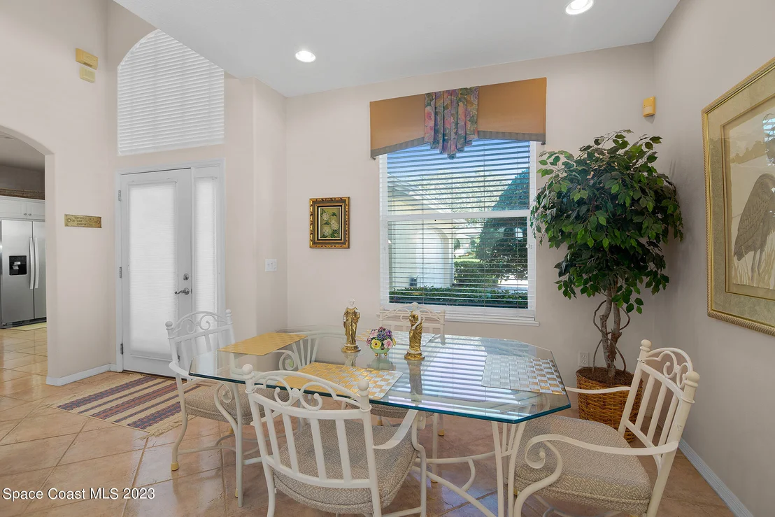 Photo of 1961 Golf Vista Boulevard