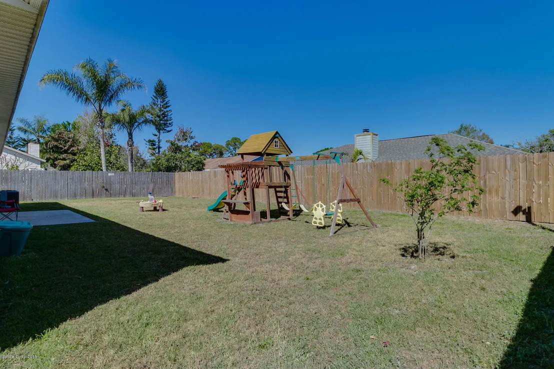 Photo of 866 Pine Wood Avenue