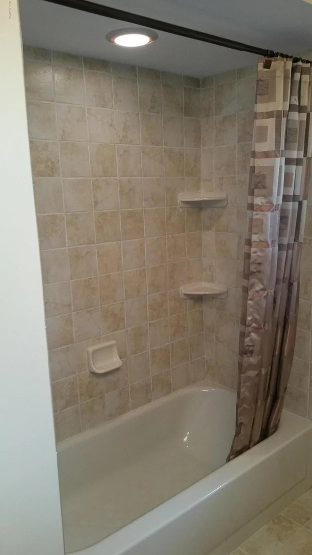 Photo of 8615 Sheridan Road