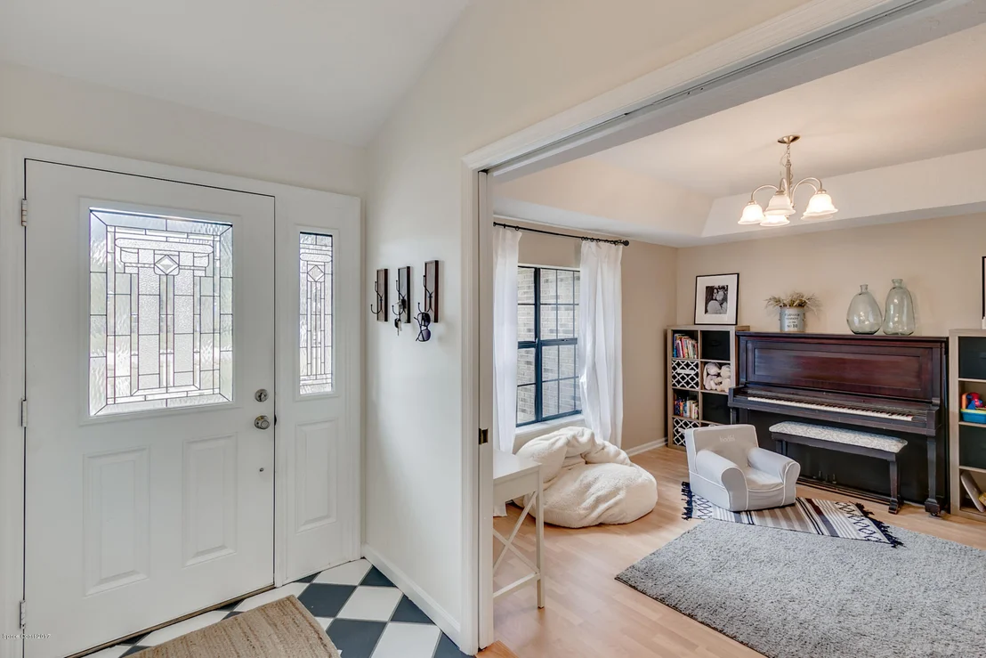 Photo of 902 Whisperpine Drive