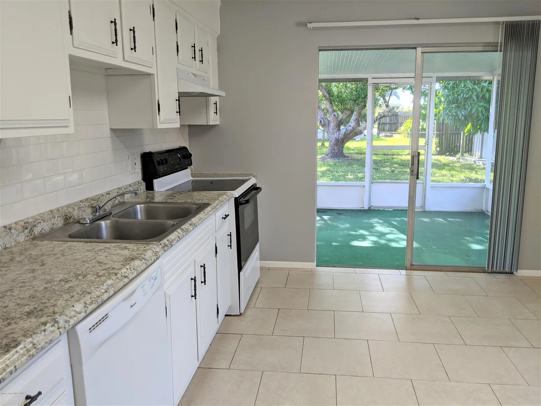 Photo of 409 Count Street