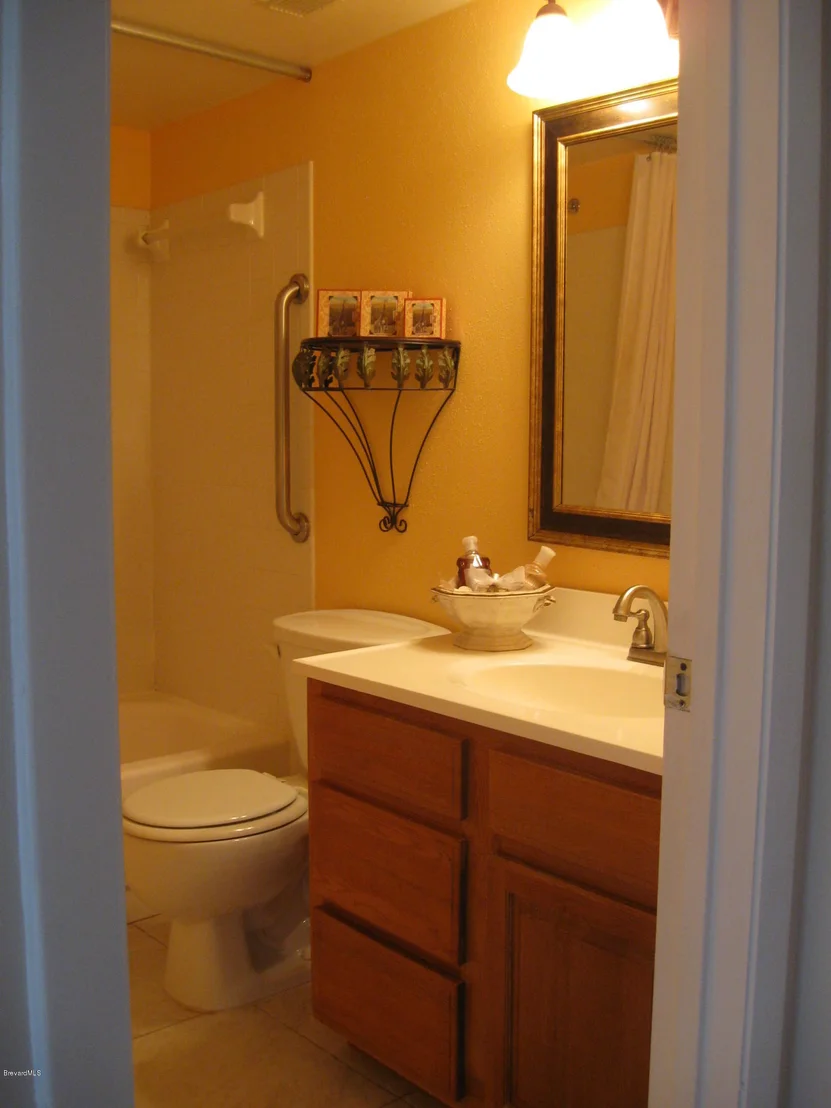 Photo of Unit 5E at 2475 Eagle Drive