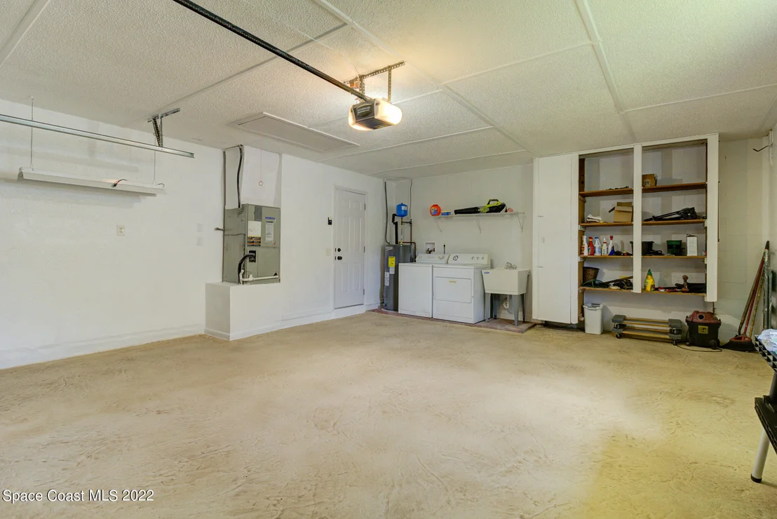Photo of 2582 Wright Avenue