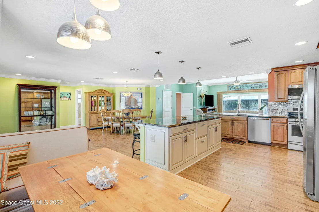 Photo of 414 Thrush Drive