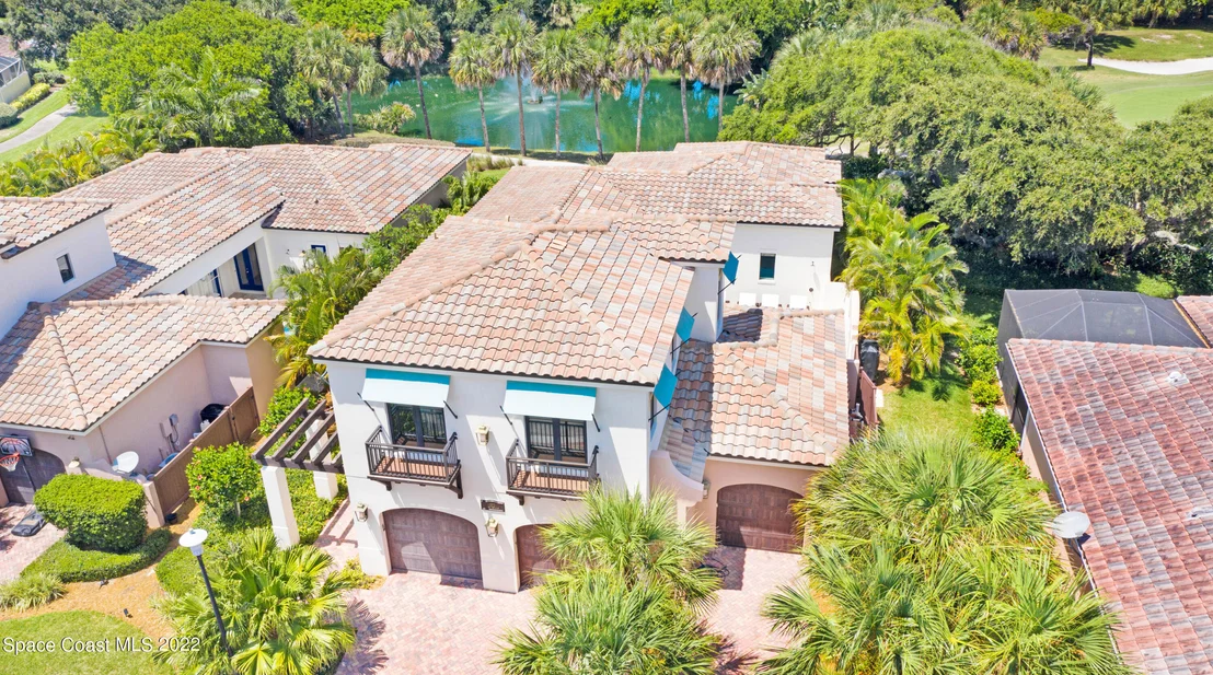 Photo of 180 Whaler Drive