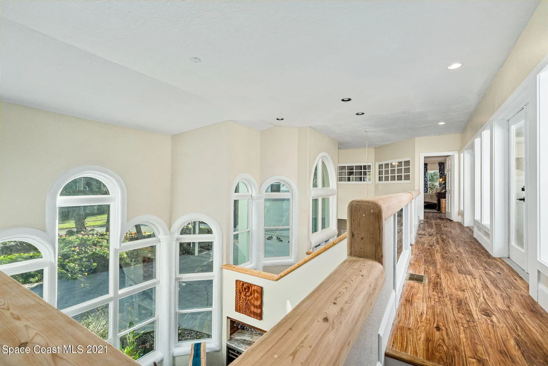 Photo of 472 Peregrine Drive