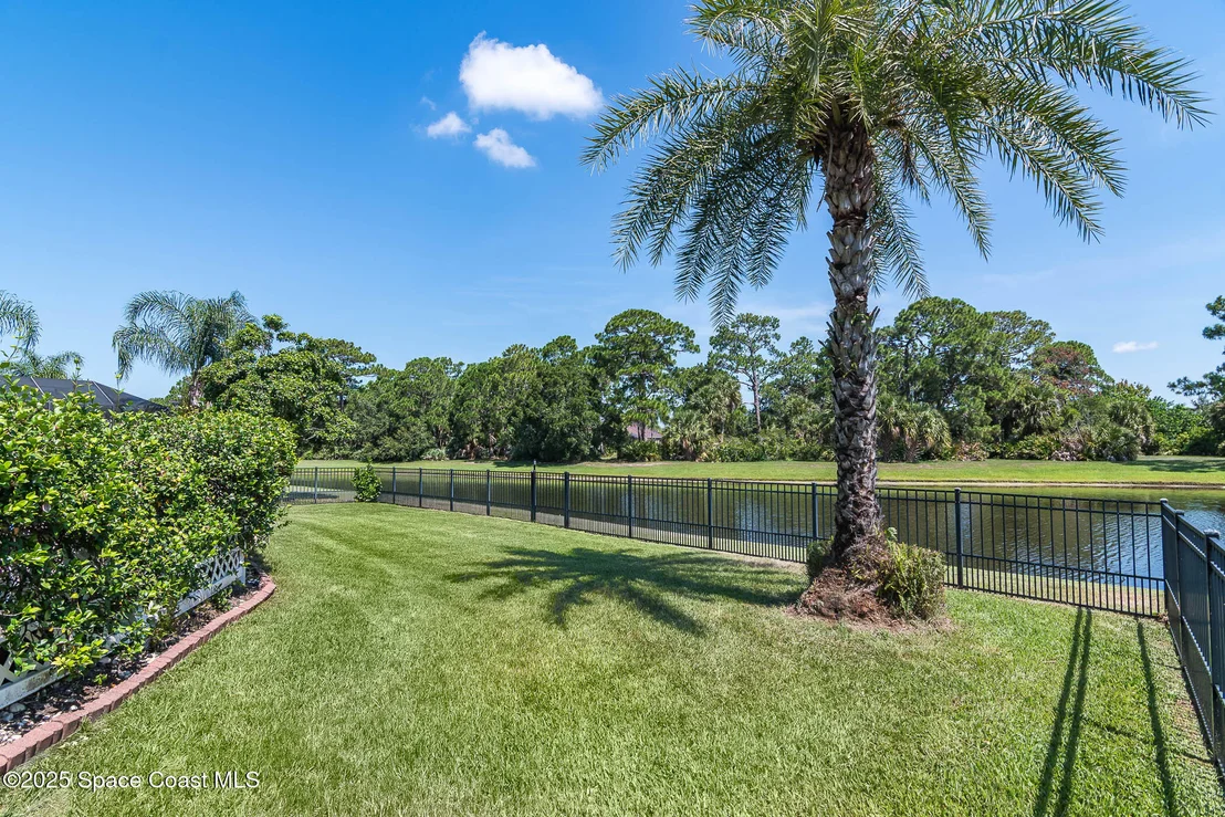 Photo of 8553 Drayton Circle