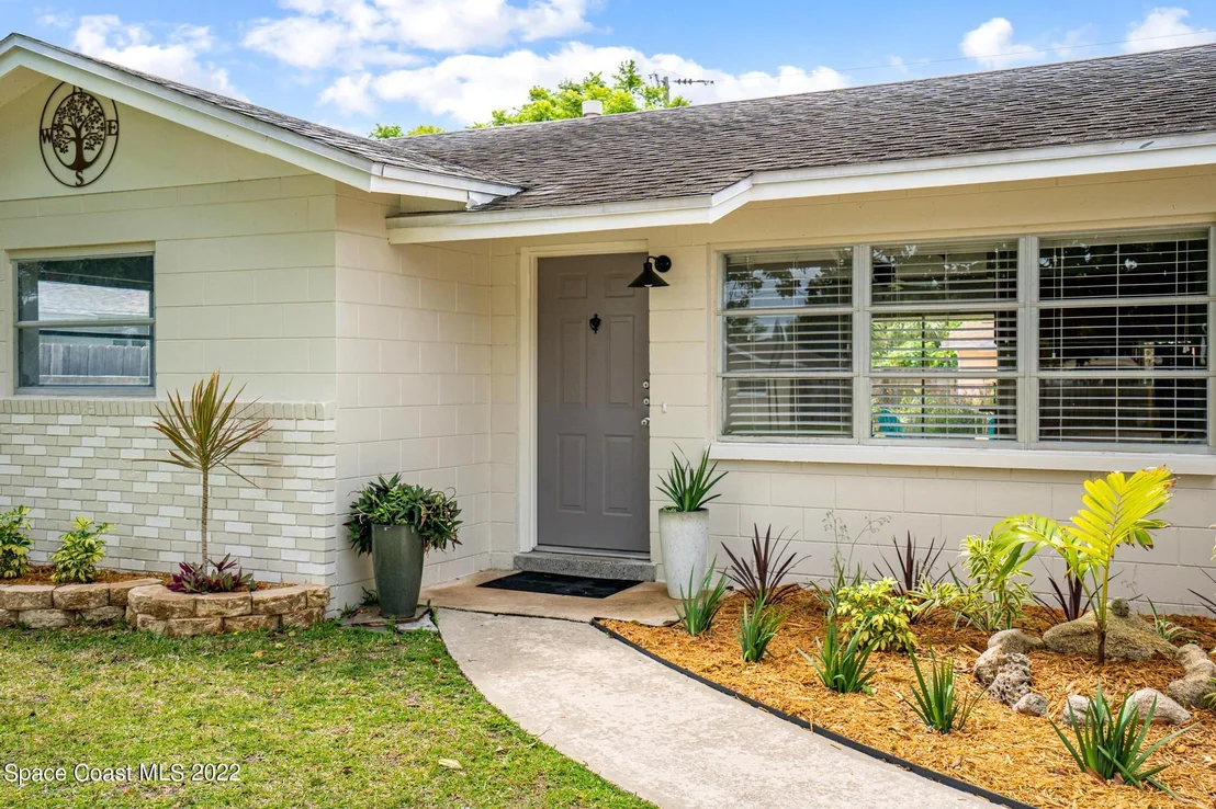 Photo of 973 Cardon Drive