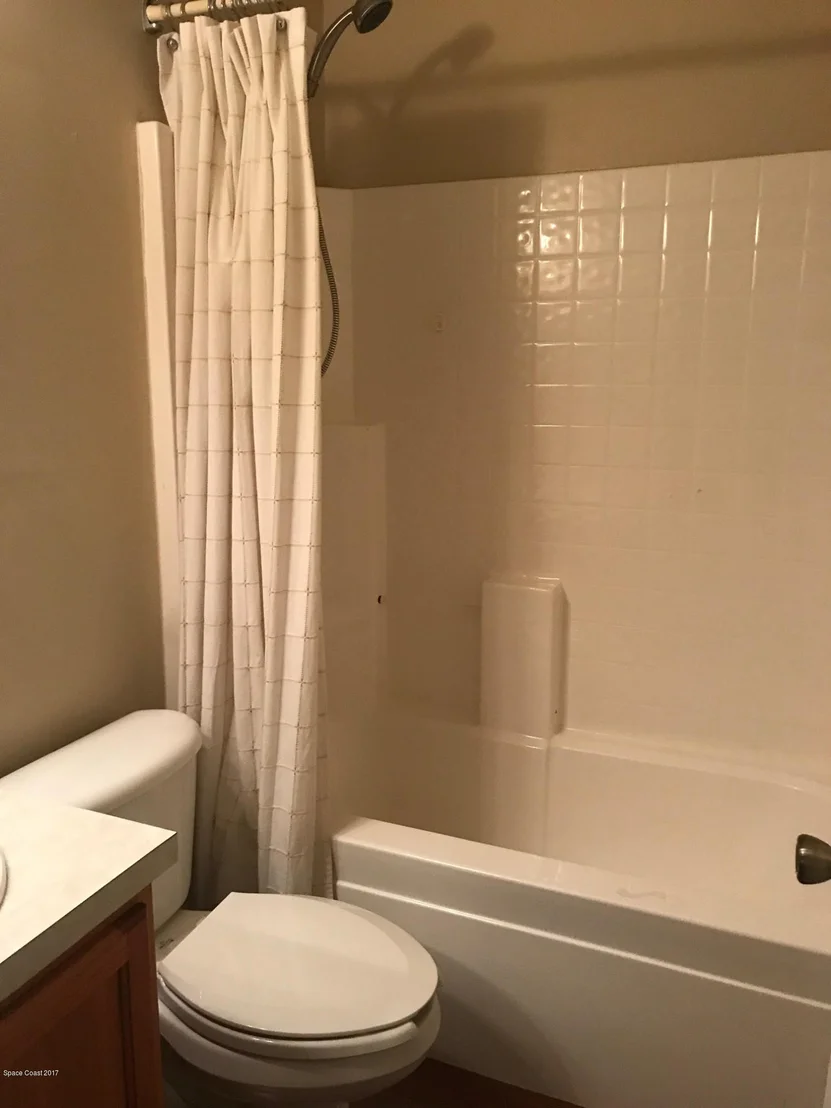 Photo of 829 Honeysuckle Drive