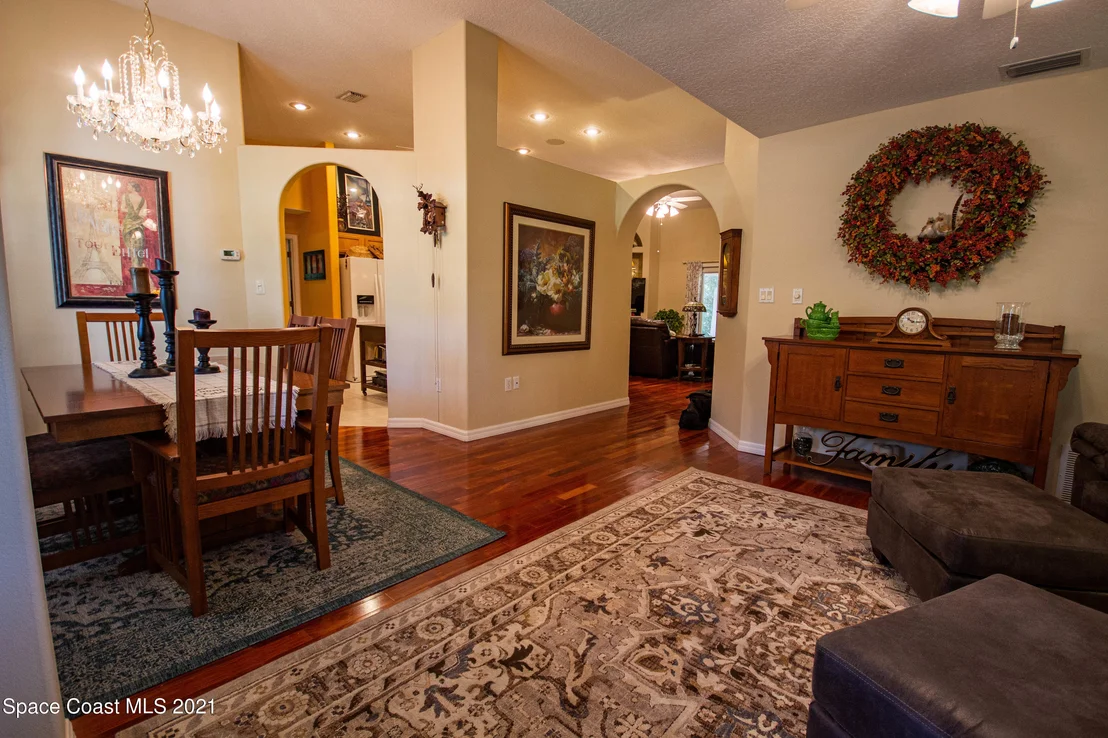 Photo of 4585 James Road