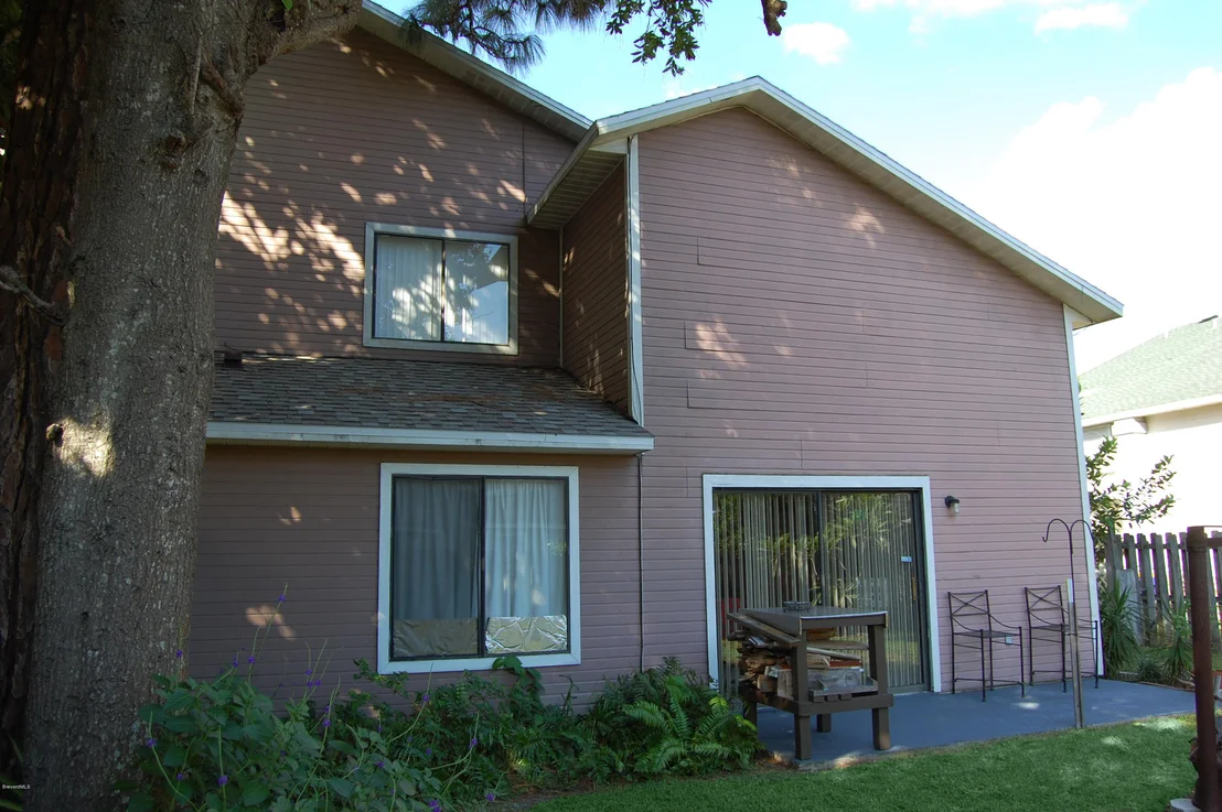 Photo of 762 White Pine Avenue